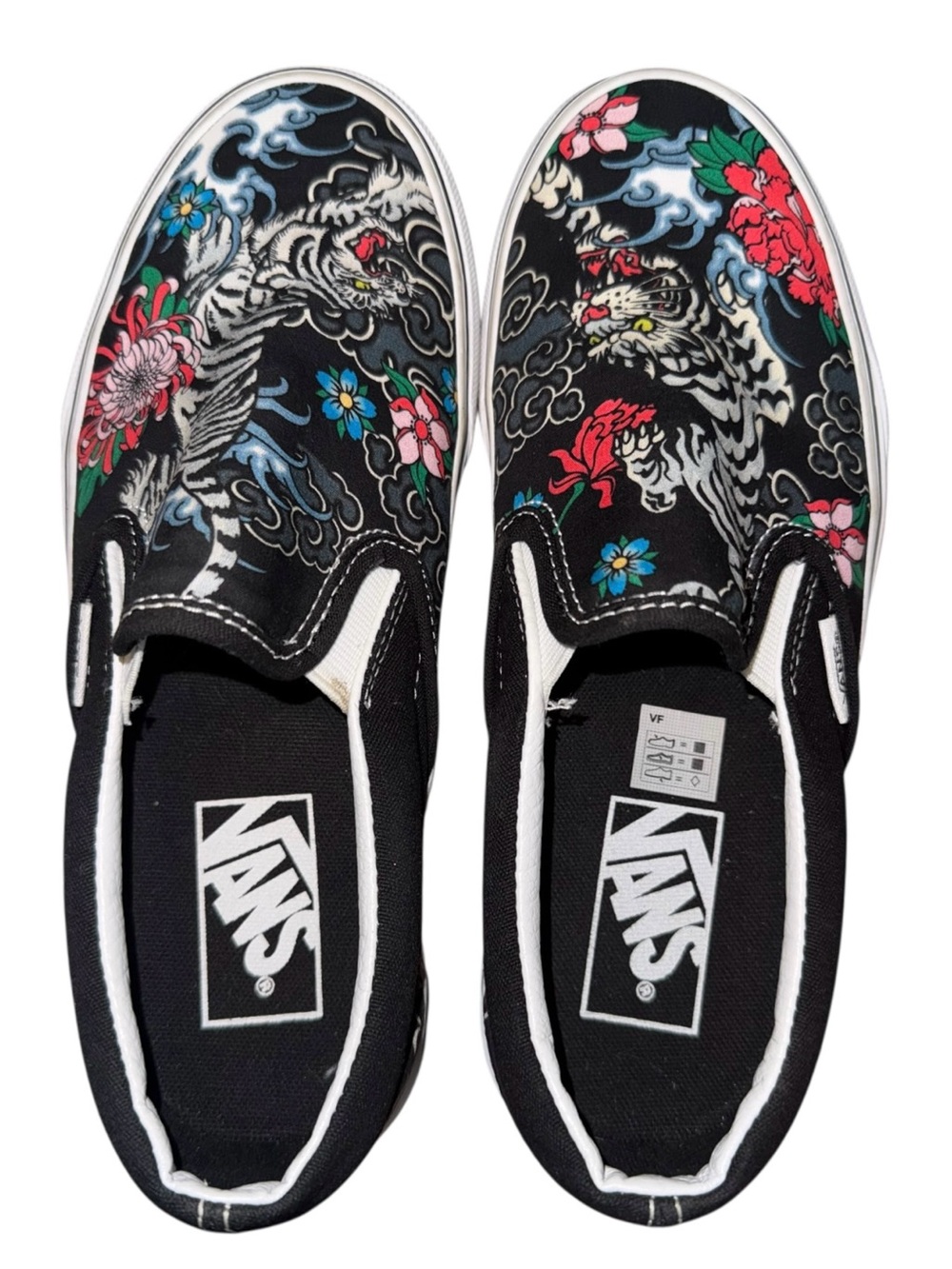 NWOT VANS Rare Print White Tiger/Floral Slip On Size 6
